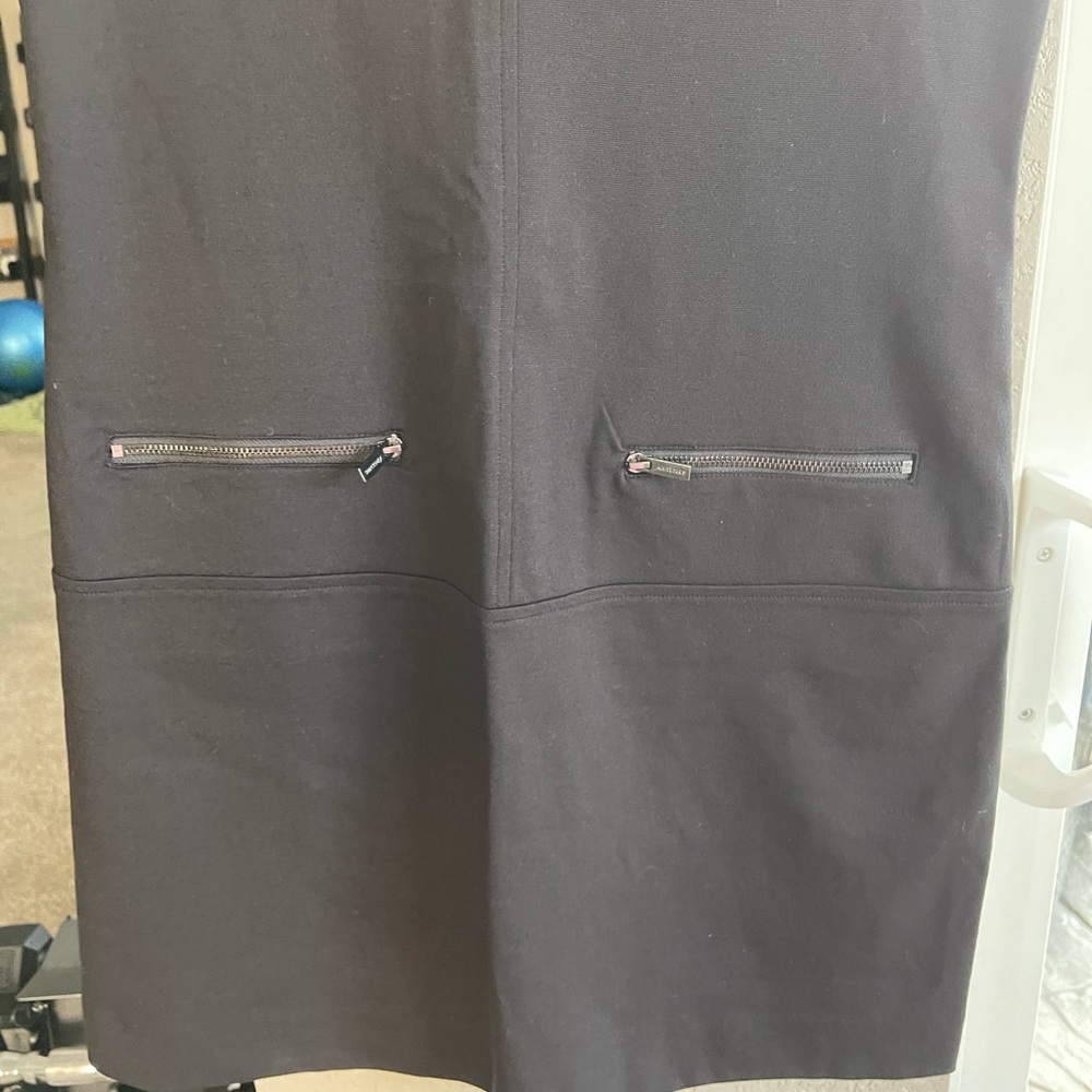 Sanctuary the little black zipper v-neck Dress. NWT Size Small - Picture 3 of 10